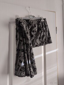 Dámské oblečení S/M/L mix, paruky - 12