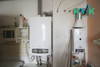 Činžovní dům vhodný k bydlení i komerčnímu využití - 12