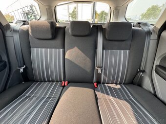 Ford Focus 1.6i 74kW - 12