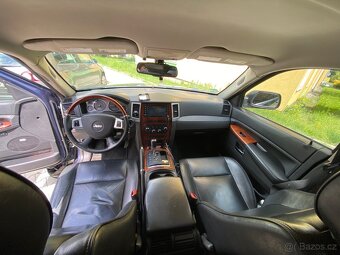 Jeep Grand Cherokee - 12