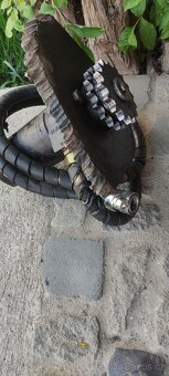 Přidržovací palec,hydromotor - 12