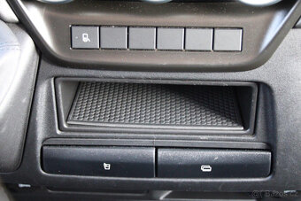 Dodávka Iveco Daily 35S 18HA 8V, 2.3, 129kW, r.v. 2023 AT/8 - 12