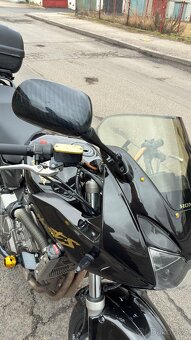 Honda Hornet S 600 - 12