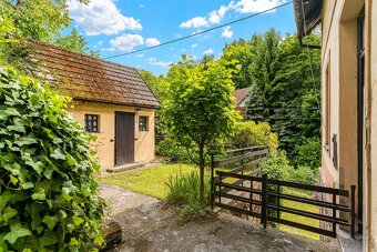 🏡 Prodáváme rodinný dům 4+KK, 106 m² s pozemkem 951 m² – Vl - 12
