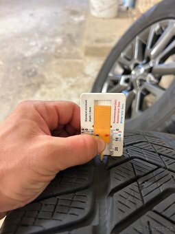 alu kola TOYOTA HILUX 6x139,7 R18 ET25+ZIMNÍ 265/60R18 - 12