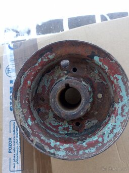 PAV 40 41 - blatník kyvka disk - 12