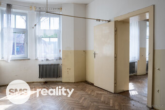 Prodej prostorné vily s investičním potenciálem - 12