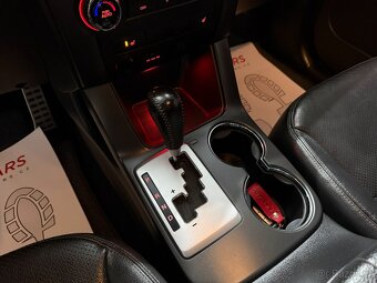 Kia Sorento 2,2 CRDI PREMIUM AUTOMAT KAMERA KEYLESS TOP - 12