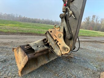 Kolový bagr VOLVO EW180C - 12