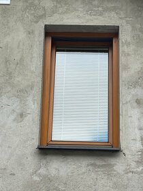 Okna a dveře (nepoškozený rám, kování) - 12