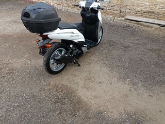 Yamaha xenter 125i Cz doklady v ceně - 12