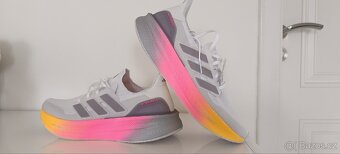 Adidas Ultraboost 5X zbrusu nové vel.UK 12,5 - 12