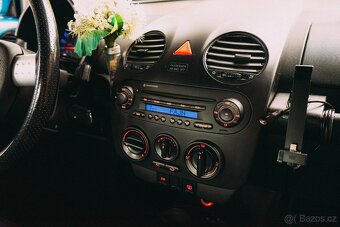 Volkswagen New Beetle 1.6 75 kW | DOVOZ DE | SERVISKA - 12