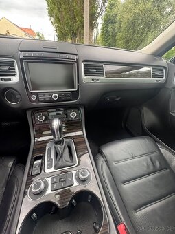 VW Touareg 3,0 v6  193kw - 12