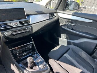 BMW 218d gran tourer advatage - 12