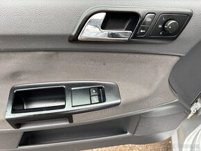 Volkswagen Polo 1.2i - 12