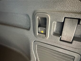 VW TOURAN 1.5 TSI  110 kW DSG - záruka, stav nového vozu - 12