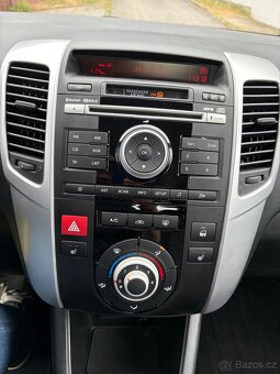 Kia Venga 1.4 CVVT, 1. majitel - 12