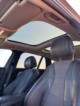 Mercedes Benz E220d - 12