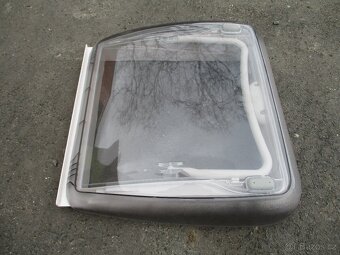 střešní okno 40 x 40 cm - 12