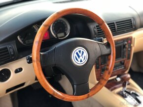 Volkswagen Passat 4.0i W8 - 12
