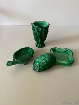 váza malachit popelník želva zelené sklo malachit - 12