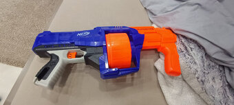Pistole NERF - 12