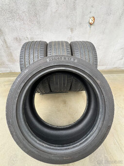 225/45R17 letní pneu BARUM BRAVURIS 3 4,8mm - 12