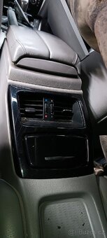BMW E90 díly - 12