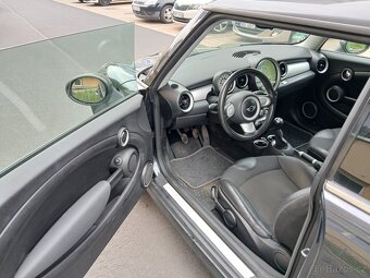 Mini Cooper 1.6 - 12