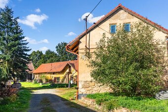 Prodej stavebního pozemku 3880 m2, Ledce - 12