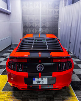 Ford Mustang - 12