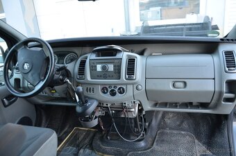 Opel Vivaro, 2.5 CDTI, 2010 - náhradní díly - 12