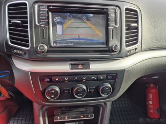 Volkswagen SHARAN 2,0TDI NAVIGACE TAŽNÉ 7MÍST - 12