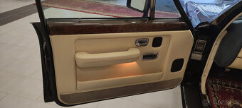 Bentley Turbo R - 12