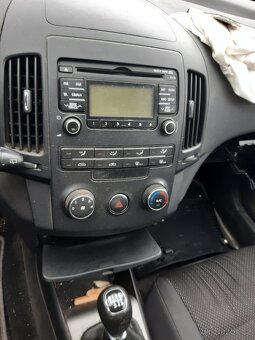 Hyundai I30 CW 1,6i 93kW 2011 6kv, LPG - dily z vozu - 12