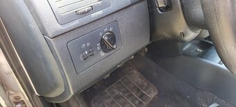 Škoda fabia 1.4 16V 55kw combi - klima, výhřev sedaček. - 12