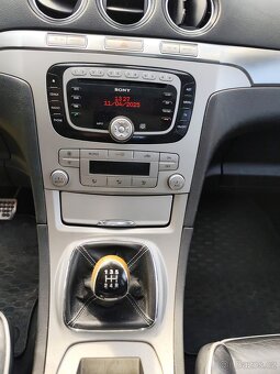 FORD S-MAX TITANIUM ULTIMATE BENZÍN 2.0i 107KW - 12