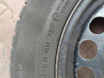 Zimní pneu Continental 205/60 R16 96H M+S, plech. disky - 12