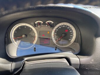 VW BORA 1.6 16V PACIFIC PROJEKT RV 2004 - 12