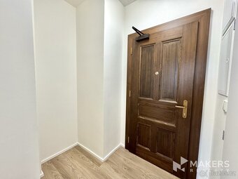 Pronájem bytu 2+kk po rekonstrukci, 47 m², U Skládky, Praha  - 12