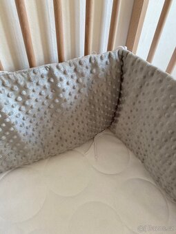 Dětská postýlka včetně mantinelu - 12