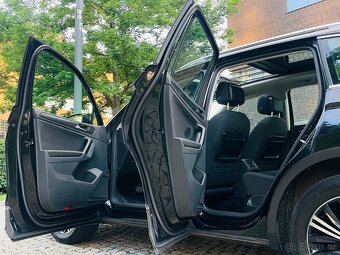 Volkswagen Tiguan 2.0TDI AUTOMAT LED 1.MAJITEL HIGHLINE - 12