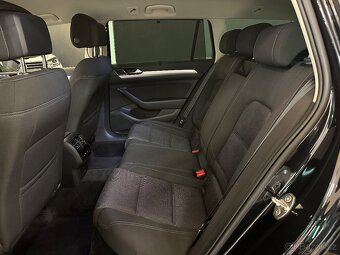 VW PASSAT VARIANT B8 2.0TDI DSG 110KW FULL LED NAVI TAŽNÉ - 12