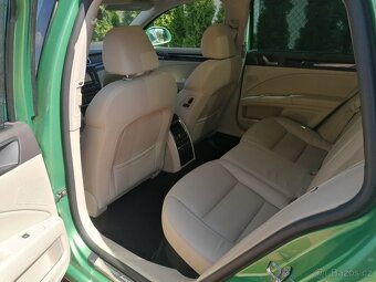 ŠKODA SUPERB COMBI II. 2.0TDI CR 125KW DSG 4x4 L&K PANO WEBA - 12