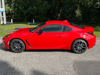 TOYOTA GR86 2.4 6MT - TOP - 12