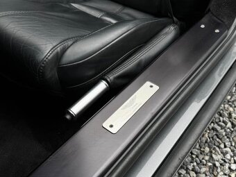 Aston Martin Vantage V8 Roadster z roku 2008 - 12