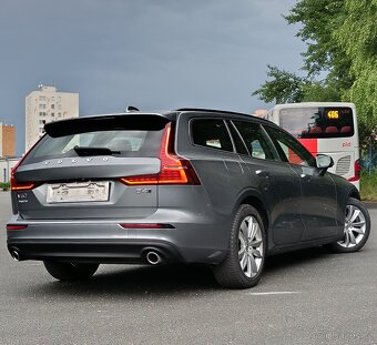 Volvo V60 MOMENTUM 2.0 D4 AWD - 12