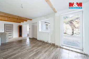 Prodej rodinného domu v Častohosticích - 12