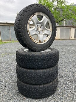 BF Goodrich AllTerrain T/A 215/65 R16 - 12
